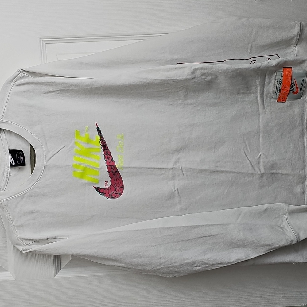 Nike White Long Sleeve Tee with Neon Graphics - Picture 4 of 11